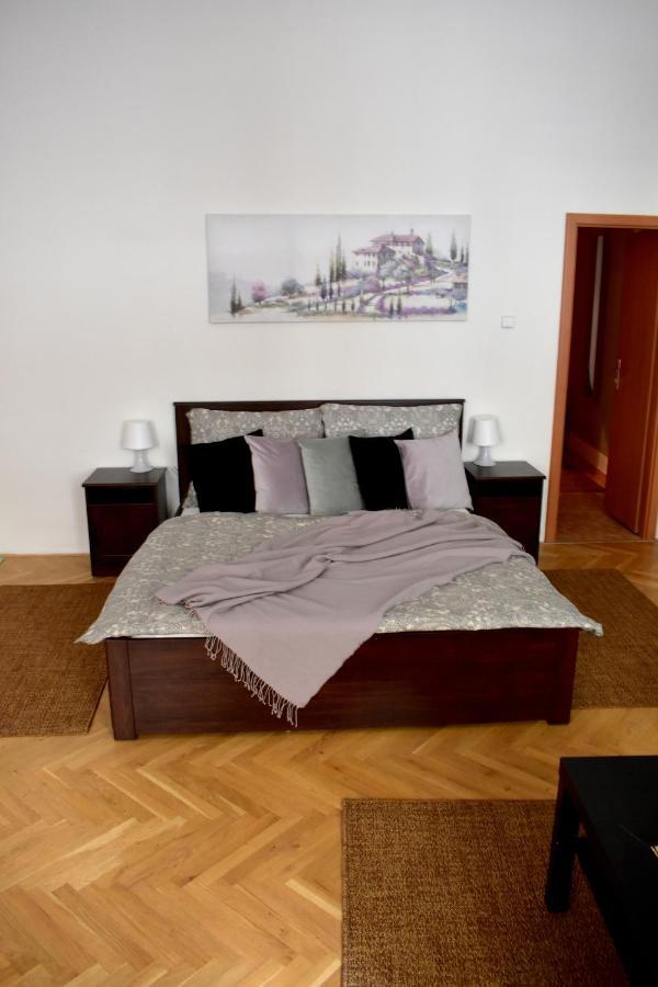 Andy'S Central 3-Bedroom Apartment ! Appartamento